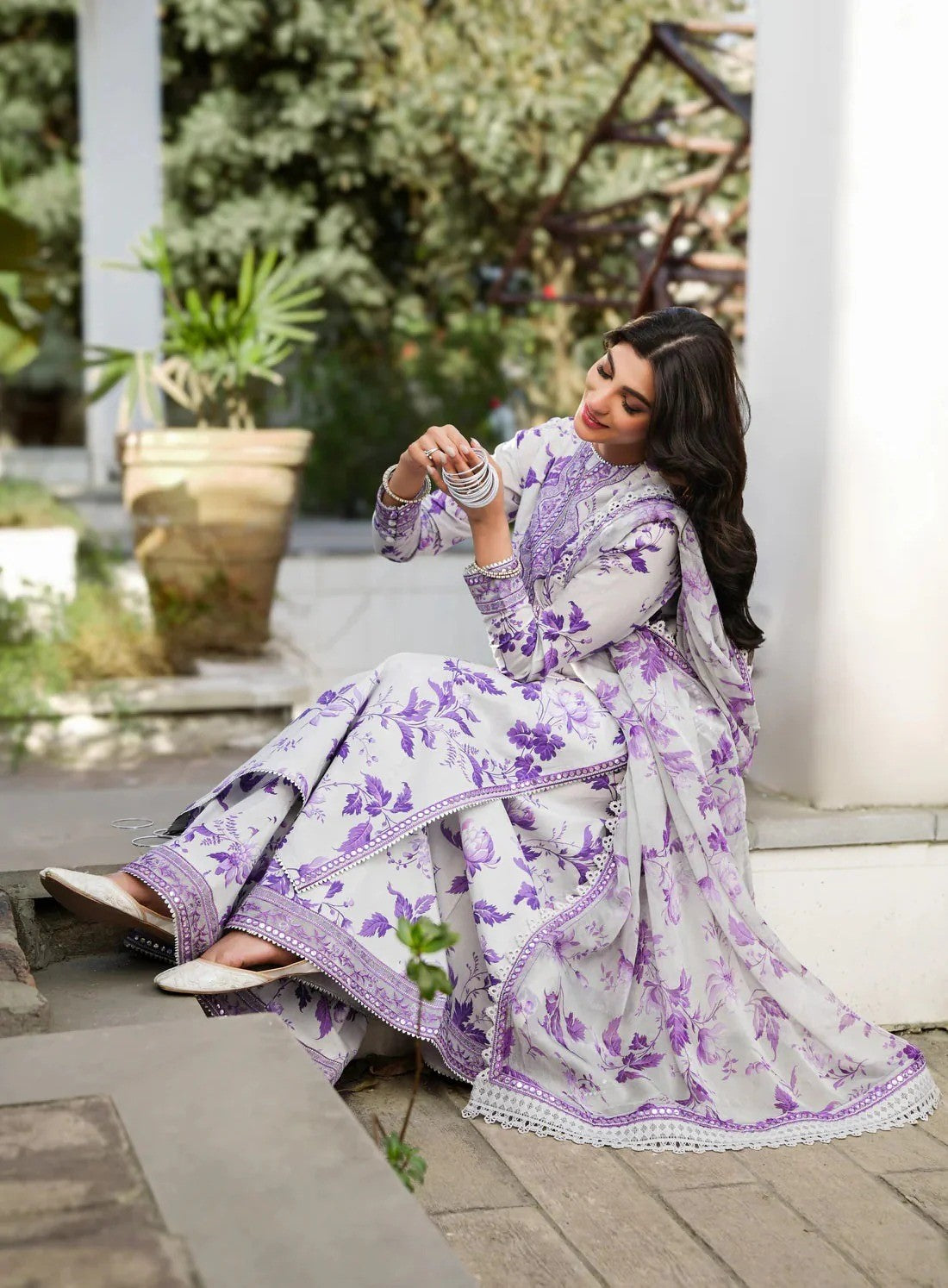 3 PC - LAWN EMBROIDRED SUIT - HE11