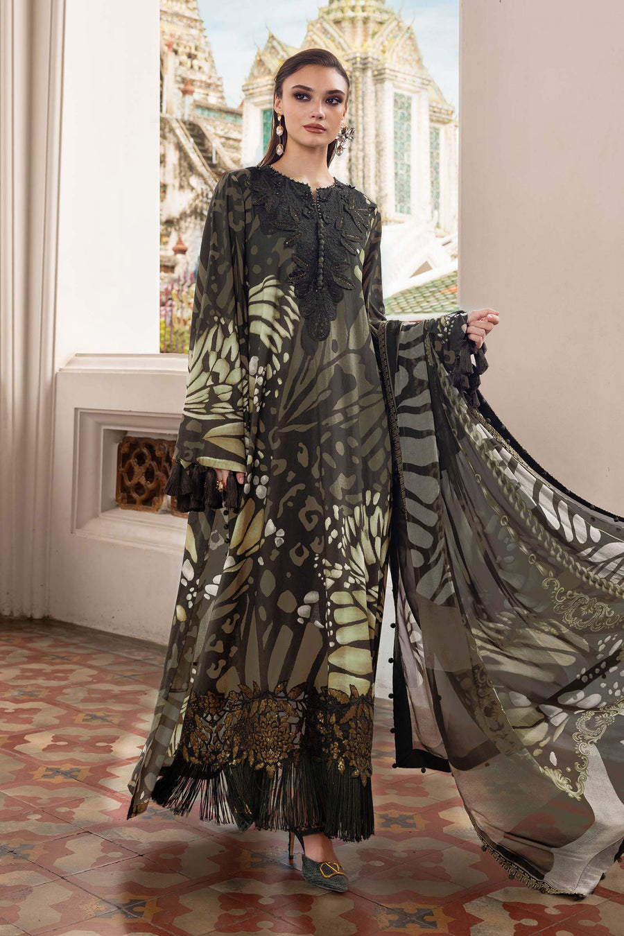 3 PC - LAWN EMBROIDRED SUIT - HE07