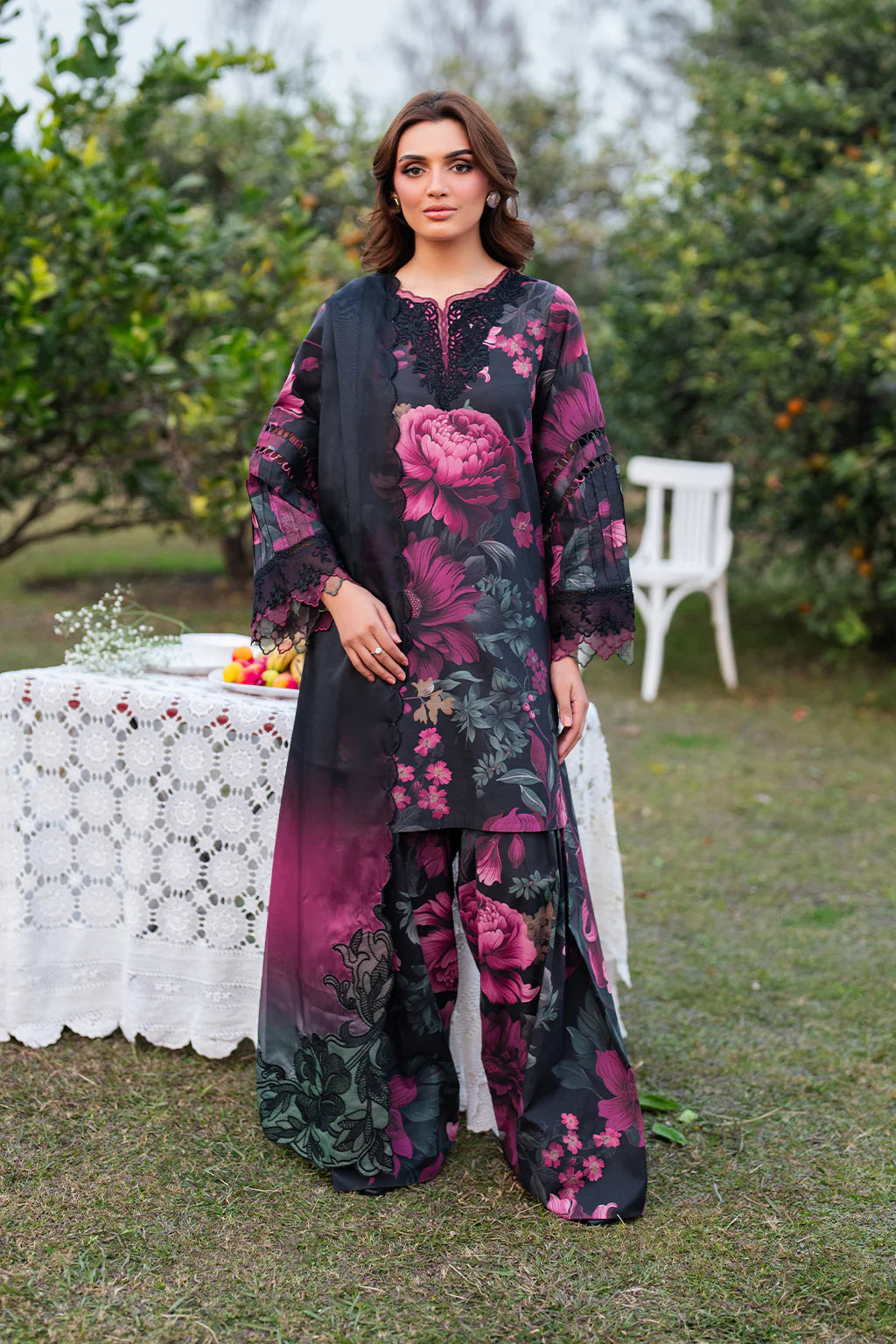 3 PC - LAWN EMBROIDRED SUIT - HE09